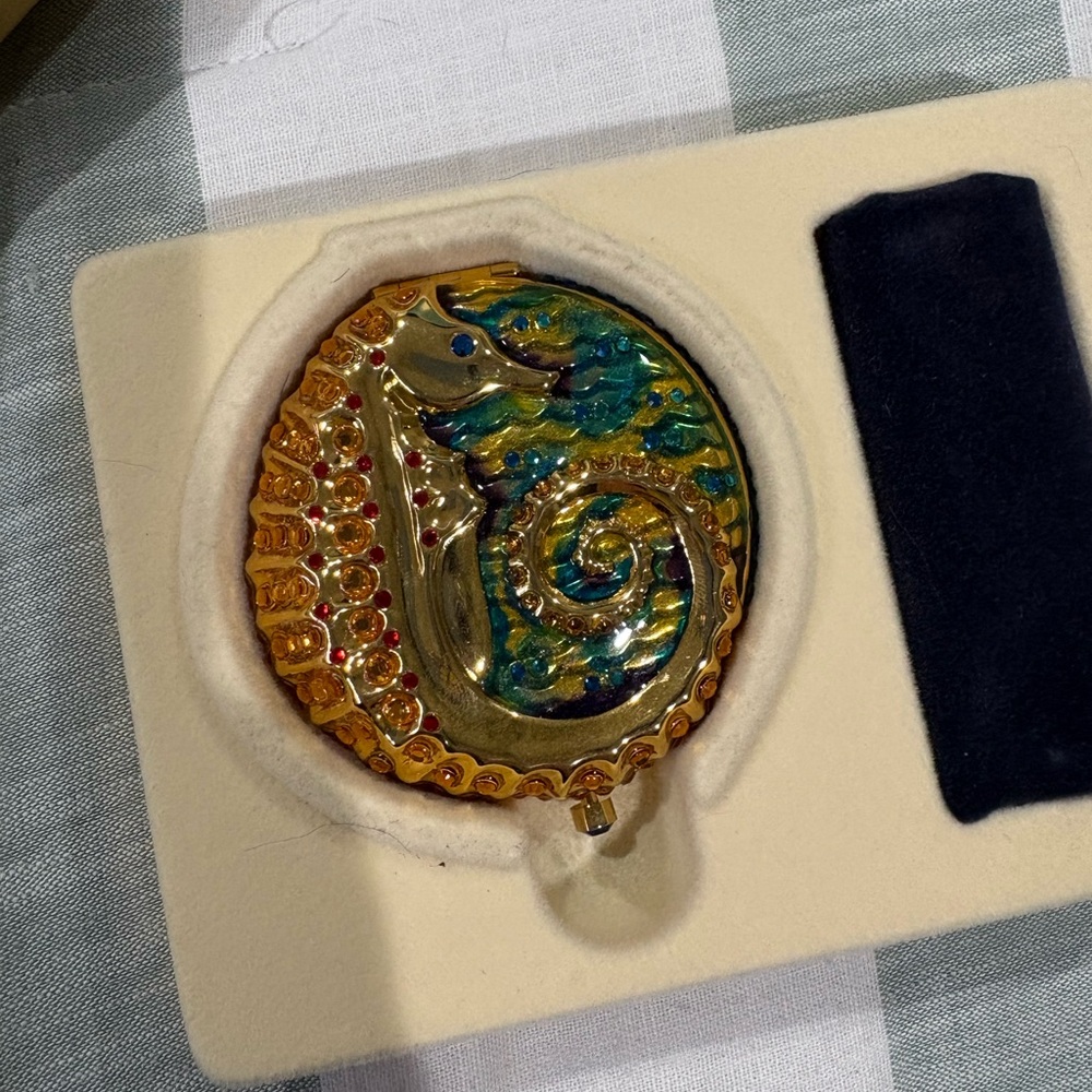 Estee Lauder Colorful Seahorse compact
